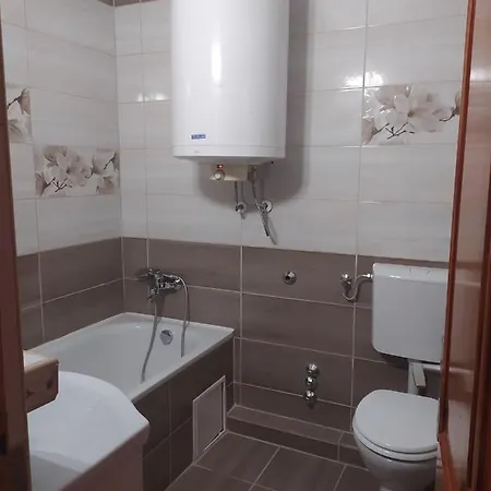 Apartmanház Gabriella Harkány Esterno foto