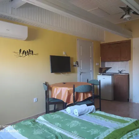 Apartmanház Gabriella Harkány Esterno foto