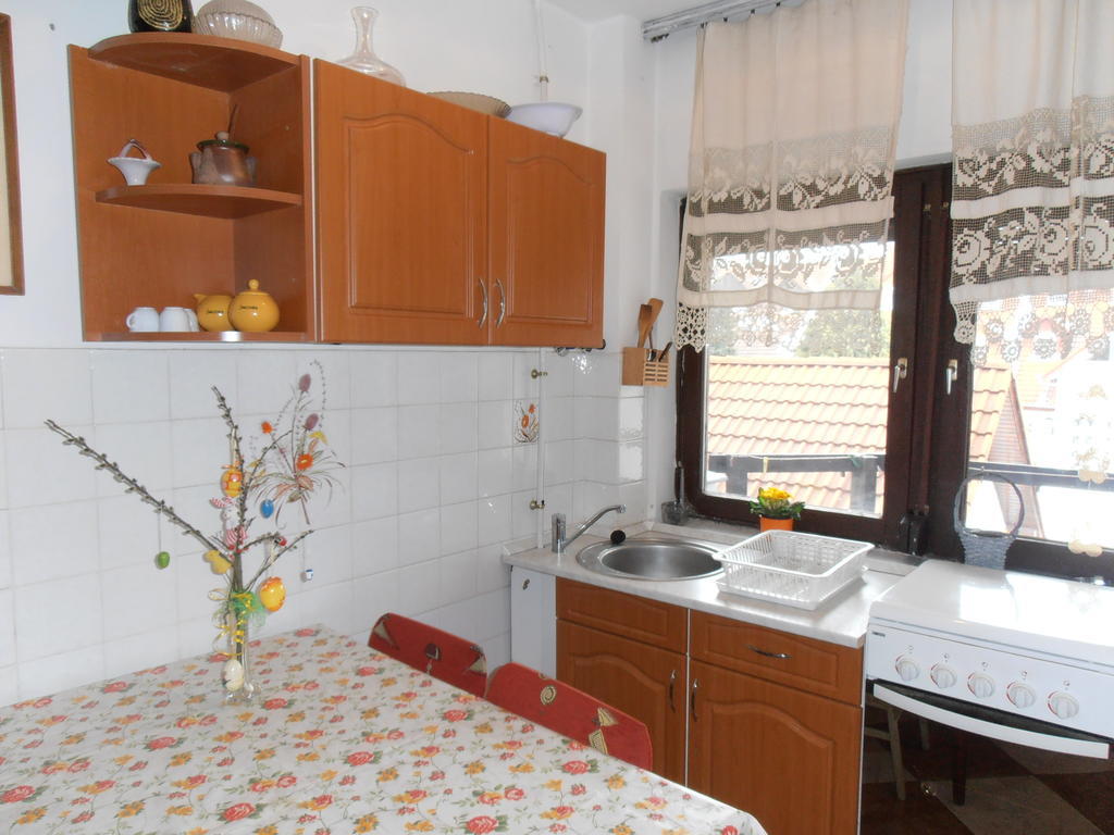 Apartment Apartmanhaz Gabriella Harkany